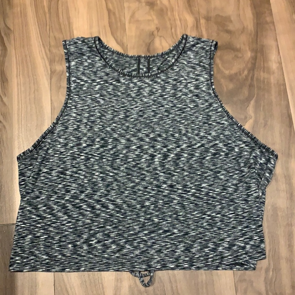 Lullulemon Size 8 Cropped Tank
